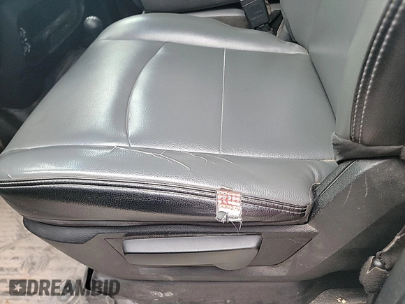 2022 Ram 2500 Tradesman with VIN 3C6UR5HL6NG155598, listed as a IAAI auction lot 42600127 with 123,453 mi miles and . Bid and sale history available at DreamBid. Image 14.