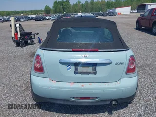 2014 MINI Convertible с VIN WMWZN3C51ET569556, выставлен на аукционе IAAI как лот 42176151 с пробегом 158 846 миль миль и . История ставок и продаж доступна на DreamBid. Изображение 16.