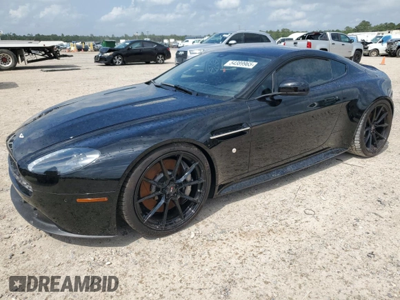 2015 Aston Martin Vantage z VIN SCFEBBAL2FGC18949, wystawiony jako Copart lot #54389965 z przebiegiem Nie podano mil oraz Szkoda całkowita • Salvage title. Historia ofert i sprzedaży dostępna na DreamBid. Obrazek 1.