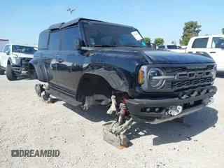 2023 Ford Bronco Raptor z VIN 1FMEE5JR4PLB08305, wystawiony jako IAAI lot #42114663 z przebiegiem 30 505 mil mil oraz . Historia ofert i sprzedaży dostępna na DreamBid. Obrazek 1.