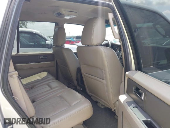 2010 Ford Expedition SSV с VIN 1FMJU1F58AEB03586, выставлен на аукционе IAAI как лот 42506093 с пробегом 226 660 миль миль и . История ставок и продаж доступна на DreamBid. Изображение 8.