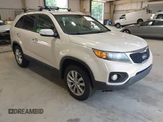 2011 Kia Sorento EX with VIN 5XYKU3A1XBG102537, listed as a IAAI auction lot 42581518 with 275,731 mi miles and . Bid and sale history available at DreamBid. Image 1.