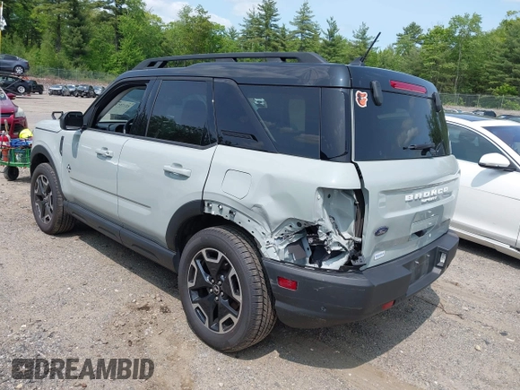 2023 Ford Bronco Sport Outer Banks z VIN 3FMCR9C64PRD05448, wystawiony jako IAAI lot #42375732 z przebiegiem 53 538 mil mil oraz . Historia ofert i sprzedaży dostępna na DreamBid. Obrazek 3.