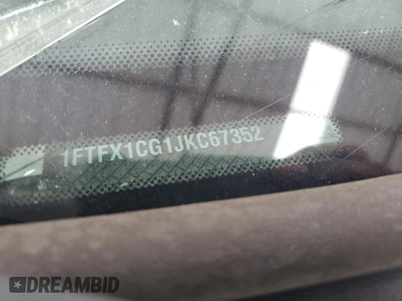 2018 Ford F-150 XL с VIN 1FTFX1CG1JKC67352, выставлен на аукционе Copart как лот 59598515 с пробегом 177 437 миль миль и Списание • Salvage title. История ставок и продаж доступна на DreamBid. Изображение 12.