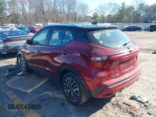 2021 Nissan Kicks SV with VIN 3N1CP5CV5ML487768, listed as a IAAI auction lot 41797568 with 40,182 mi miles. Bid and sale history available at carsss.com. Image 3.