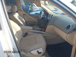 2008 Mercedes-Benz M 350 with VIN 4JGBB86E78A339747, listed as a IAAI auction lot 42133297 with 201,280 mi miles and . Bid and sale history available at DreamBid. Image 5.
