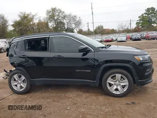 2022 Jeep Compass Latitude with VIN 3C4NJCBB4NT198353, listed as a IAAI auction lot 41048123 with 44,771 mi miles and . Bid and sale history available at carsss.com. Image 14.