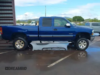 2001 Chevrolet Silverado 1500 LS with VIN 2GCEC19T611179747, listed as a IAAI auction lot 41470758 with Not Provided miles and . Bid and sale history available at DreamBid. Image 13.