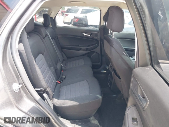 2020 Ford Edge SE z VIN 2FMPK3G99LBB59628, wystawiony jako IAAI lot #42403314 z przebiegiem 62 066 mil mil oraz . Historia ofert i sprzedaży dostępna na DreamBid. Obrazek 8.