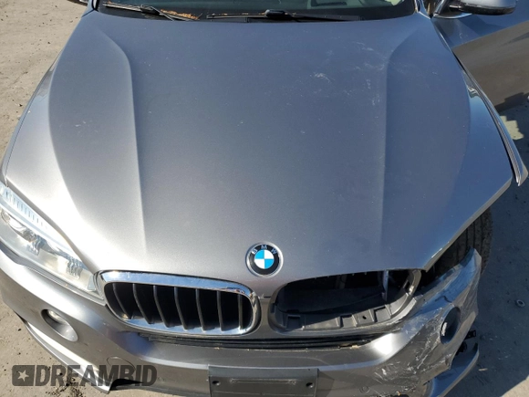 2015 BMW X5 xDrive35d z VIN 5UXKS4C50F0N08784, wystawiony jako Copart lot #57348185 z przebiegiem 168 452 mil mil oraz Szkoda całkowita • Salvage title. Historia ofert i sprzedaży dostępna na DreamBid. Obrazek 12.