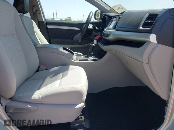 2016 Toyota Highlander LE Plus z VIN 5TDZKRFH2GS149519, wystawiony jako IAAI lot #42346714 z przebiegiem 76 682 mil mil oraz . Historia ofert i sprzedaży dostępna na DreamBid. Obrazek 5.