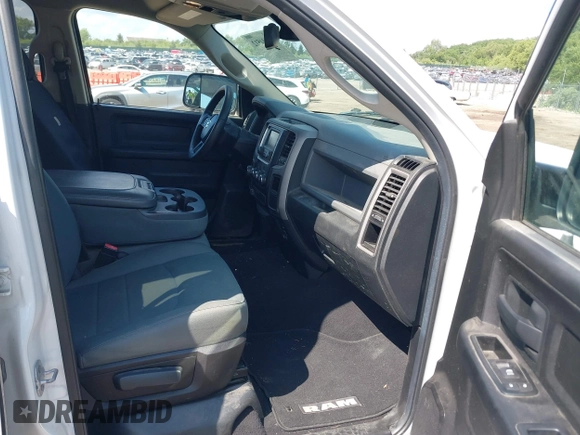 2015 Ram 1500 Tradesman z VIN 1C6RR7FM9FS544341, wystawiony jako IAAI lot #42604512 z przebiegiem 198 807 mil mil oraz . Historia ofert i sprzedaży dostępna na DreamBid. Obrazek 5.
