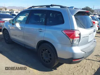 2017 Subaru Forester Premium with VIN JF2SJGEC5HH450517, listed as a IAAI auction lot 41425339 with 185,885 mi miles. Bid and sale history available at carsss.com. Image 3.