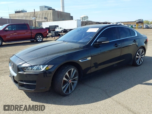 2017 Jaguar XE 35t Prestige z VIN SAJAK4BV1HA966878, wystawiony jako IAAI lot #42115970 z przebiegiem 62 949 mil mil oraz . Historia ofert i sprzedaży dostępna na DreamBid. Obrazek 2.