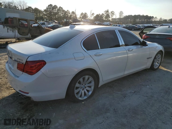 2009 BMW 7 Series 750i with VIN WBAKA83519CY35318, listed as a Copart auction lot 42594275 with 189,874 mi miles and Salvage Title. Bid and sale history available at DreamBid. Image 3.
