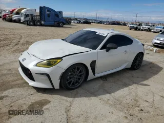 2024 Toyota 86 z VIN JF1ZNBB12R9755322, wystawiony jako Copart lot #48802245 z przebiegiem 26 502 mil mil oraz Szkoda całkowita • Salvage title. Historia ofert i sprzedaży dostępna na DreamBid. Obrazek 1.