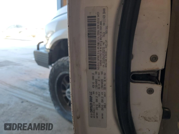 2015 Ram 2500 Laramie with VIN 3C6UR5NL6FG552735, listed as a Copart auction lot 41956485 with 284,745 mi miles and Salvage title. Bid and sale history available at DreamBid. Image 12.