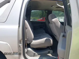 2005 Chevrolet Avalanche LS with VIN 3GNEC12ZX5G274802, listed as a IAAI auction lot 42597171 with Not provided miles and . Bid and sale history available at DreamBid. Image 8.