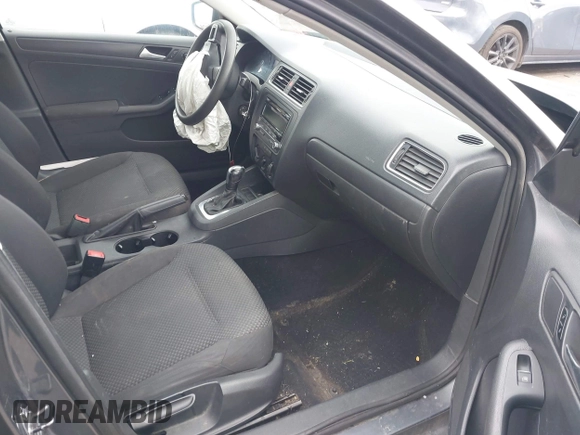 2012 Volkswagen Jetta Sedan S w/Sunroof with VIN 3VW2K7AJ8CM379105, listed as a IAAI auction lot 41846092 with 115,800 mi miles. Bid and sale history available at carsss.com. Image 5.