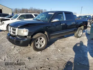 2008 Dodge Dakota SXT z VIN 1D7HW38K28S580141, wystawiony jako Copart lot #42158265 z przebiegiem 239 953 mil mil oraz Szkoda całkowita • Salvage title. Historia ofert i sprzedaży dostępna na DreamBid. Obrazek 1.