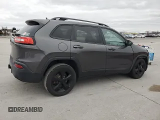 2016 Jeep Cherokee Latitude with VIN 1C4PJLCS9GW212106, listed as a Copart auction lot 47608625 with 213,364 mi miles and Salvage Title. Bid and sale history available at carsss.com. Image 3.