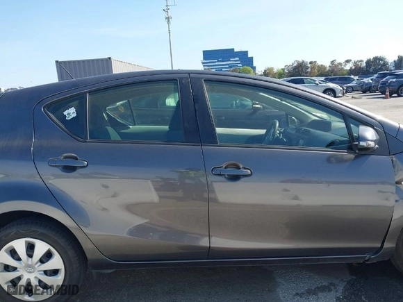 2014 Toyota Prius c One with VIN JTDKDTB37E1571685, listed as a IAAI auction lot 41967732 with 1 mi miles. Bid and sale history available at carsss.com. Image 12.