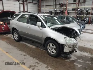 2002 Lexus RX 300 z VIN JTJHF10U020278648, wystawiony jako IAAI lot #42312227 z przebiegiem Nie podano mil oraz . Historia ofert i sprzedaży dostępna na DreamBid. Obrazek 1.