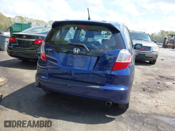 2013 Honda Fit Sport with VIN JHMGE8H57DC067048, listed as a IAAI auction lot 41939330 with 111,368 mi miles. Bid and sale history available at carsss.com. Image 16.