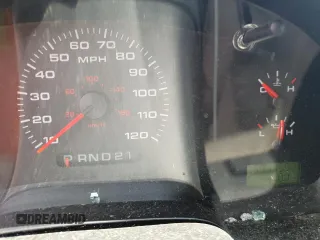 2004 Ford F-150 STX z VIN 1FTRX14W44NB09724, wystawiony jako Copart lot #63908855 z przebiegiem 159 715 mil mil oraz Szkoda całkowita • Salvage title. Historia ofert i sprzedaży dostępna na DreamBid. Obrazek 9.