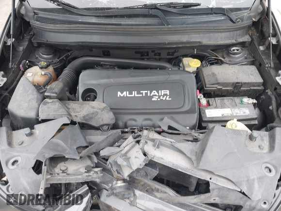 2015 Jeep Cherokee Limited with VIN 1C4PJLDB1FW708157, listed as a IAAI auction lot 41502567 with 85,354 mi miles and . Bid and sale history available at DreamBid. Image 10.