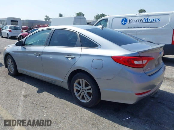 2015 Hyundai Sonata Eco z VIN 5NPE24AAXFH159358, wystawiony jako IAAI lot #42552938 z przebiegiem 152 207 mil mil oraz . Historia ofert i sprzedaży dostępna na DreamBid. Obrazek 3.