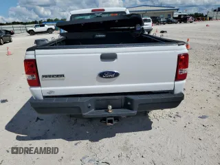 2011 Ford Ranger XL z VIN 1FTKR1AE2BPB21587, wystawiony jako Copart lot #72636054 z przebiegiem 29 675 mil mil oraz Szkoda całkowita • Salvage title. Historia ofert i sprzedaży dostępna na DreamBid. Obrazek 6.