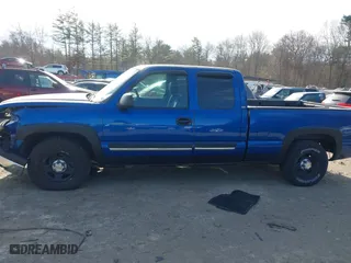 2003 Chevrolet Silverado 1500 Work Truck with VIN 1GCEC19X33Z360611, listed as a IAAI auction lot 41274217 with 152,523 mi miles. Bid and sale history available at carsss.com. Image 14.