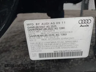2012 Audi Q5 3.2L Premium Plus with VIN WA1DKAFP2CA040692, listed as a IAAI auction lot 42103532 with 177,382 mi miles. Bid and sale history available at carsss.com. Image 9.