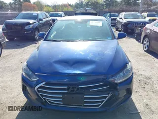 2017 Hyundai Elantra SE z VIN 5NPD84LF3HH041576, wystawiony jako IAAI lot #42139968 z przebiegiem 146 464 mil mil oraz . Historia ofert i sprzedaży dostępna na DreamBid. Obrazek 12.