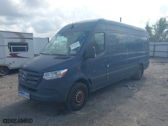 2019 Mercedes-Benz Sprinter Cargo Van with VIN WD4PF1CD6KP121116, listed as a IAAI auction lot 40745605 with 131,286 mi miles. Bid and sale history available at carsss.com. Image 17.