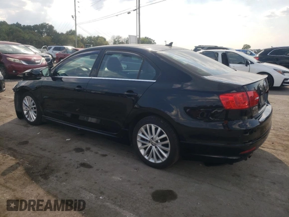2013 Volkswagen Jetta SEL z VIN 3VWGX7AJ1DM400160, wystawiony jako Copart lot #69621884 z przebiegiem 135 059 mil mil oraz Szkoda całkowita • Salvage title. Historia ofert i sprzedaży dostępna na DreamBid. Obrazek 2.