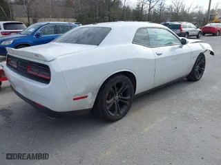 2020 Dodge Challenger R/T with VIN 2C3CDZBT7LH139043, listed as a IAAI auction lot 41240772 with 84,109 mi miles. Bid and sale history available at carsss.com. Image 4.
