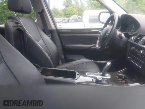 2014 BMW X3 xDrive28i z VIN 5UXWX9C54E0D40939, wystawiony jako IAAI lot #42468079 z przebiegiem Nie podano mil oraz . Historia ofert i sprzedaży dostępna na DreamBid. Obrazek 5.