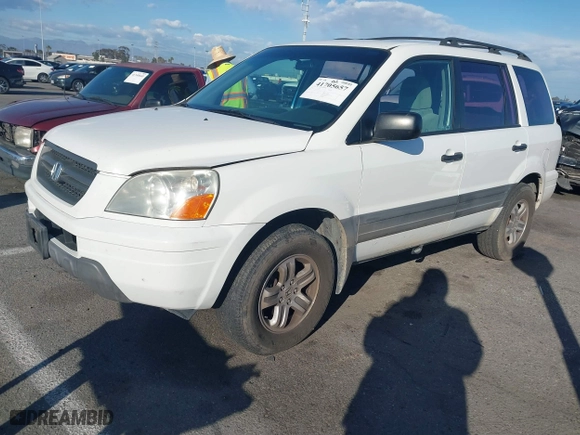 2005 Honda Pilot LX with VIN 2HKYF18165H556716, listed as a IAAI auction lot 41705657 with 177,100 mi miles. Bid and sale history available at carsss.com. Image 2.
