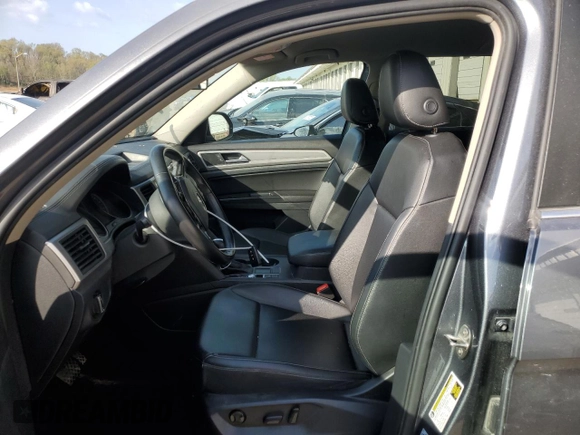 2018 Volkswagen Atlas SE with VIN 1V2CP2CAXJC595138, listed as a Copart auction lot 53456855 with 161,976 mi miles and Clean title. Bid and sale history available at DreamBid. Image 7.