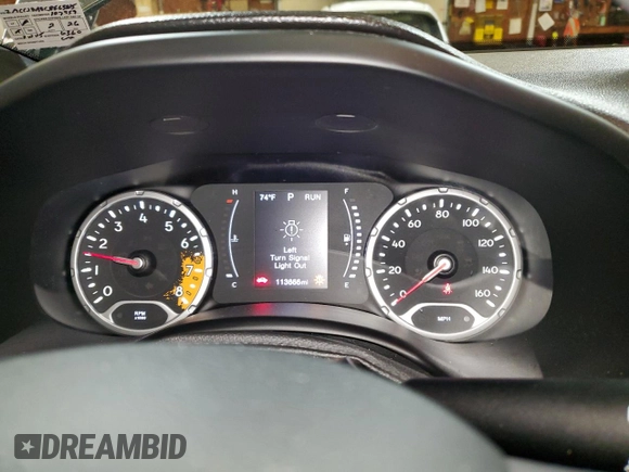 2018 Jeep Renegade Upland with VIN ZACCJBAB5JPG63825, listed as a Copart auction lot 61135135 with 113,666 mi miles and Salvage title. Bid and sale history available at DreamBid. Image 9.