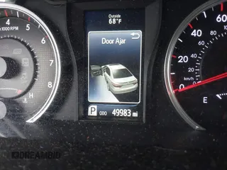 2017 Toyota Camry XLE z VIN 4T1BF1FKXHU797542, wystawiony jako IAAI lot #42374500 z przebiegiem 49 983 mil mil oraz . Historia ofert i sprzedaży dostępna na DreamBid. Obrazek 15.