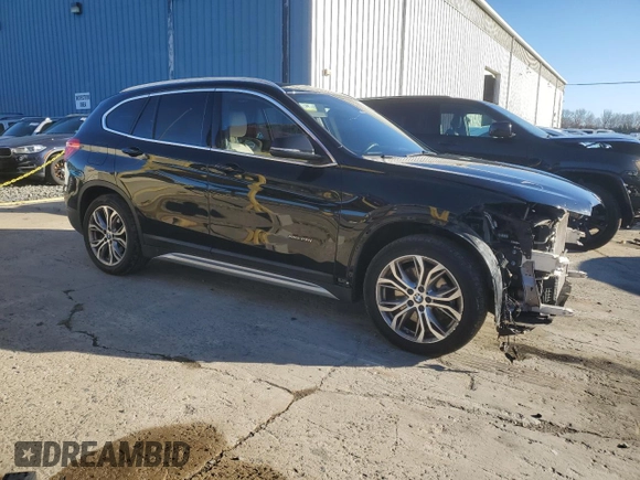 2016 BMW X1 xDrive28i z VIN WBXHT3Z35G4A48868, wystawiony jako Copart lot #48745175 z przebiegiem 95 066 mil mil oraz Szkoda całkowita • Salvage title. Historia ofert i sprzedaży dostępna na DreamBid. Obrazek 4.