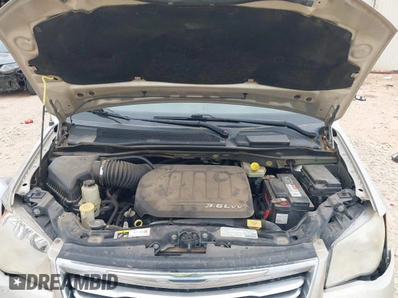 2013 Chrysler Town & Country Touring with VIN 2C4RC1BGXDR662534, listed as a IAAI auction lot 42071840 with 120,098 mi miles. Bid and sale history available at carsss.com. Image 10.