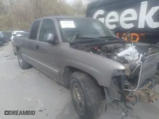 1999 Chevrolet Silverado 1500 LS with VIN 2GCEC19T3X1107588, listed as a IAAI auction lot 34945247 with 1 mi miles. Bid and sale history available at carsss.com. Image 1.