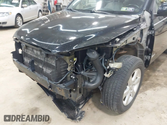 2007 Toyota RAV4 Limited with VIN JTMBK31V176026631, listed as a IAAI auction lot 42071134 with 140,639 mi miles. Bid and sale history available at carsss.com. Image 6.