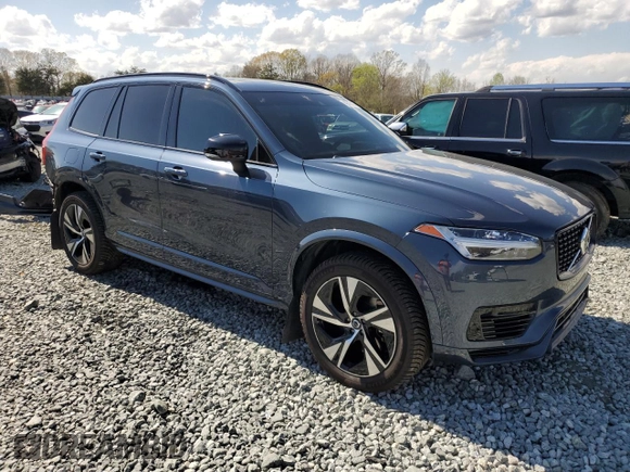 2022 Volvo XC90 R-Design with VIN YV4BR0CM2N1790736, listed as a Copart auction lot 49016424 with 88,425 mi miles and Salvage Title. Bid and sale history available at carsss.com. Image 4.