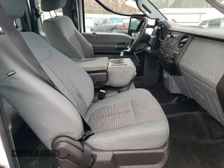 2015 Ford F-250 XLT z VIN 1FT7X2A67FED29332, wystawiony jako Copart lot #42584455 z przebiegiem 108 164 mil mil oraz Szkoda całkowita • Salvage title. Historia ofert i sprzedaży dostępna na DreamBid. Obrazek 7.