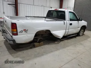 2000 Chevrolet Silverado 1500 with VIN 1GCEK14V0YE321997, listed as a Copart auction lot 82719284 with 165,906 mi miles and Clean Title. Bid and sale history available at carsss.com. Image 3.